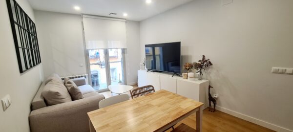 Piso en venta en calle Francos Rodríguez - Imagen 2